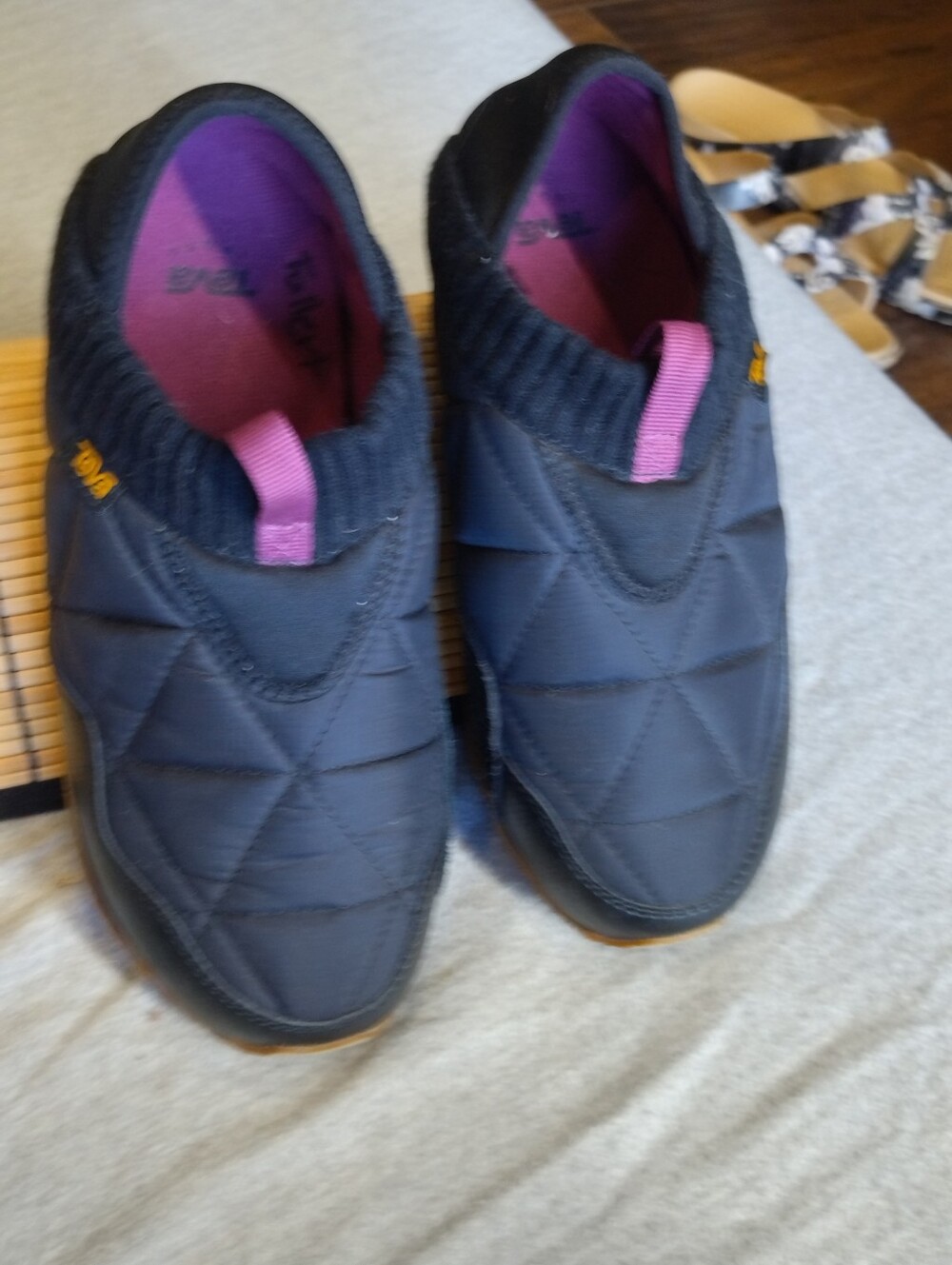 Teva Ember Moc Women 7 Quilted Slip On Shoes Black Purple Slippers 1018225